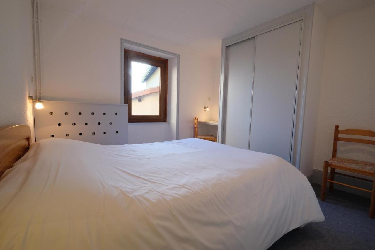 Hotel Les Quatre Vents Courpiere Exterior foto
