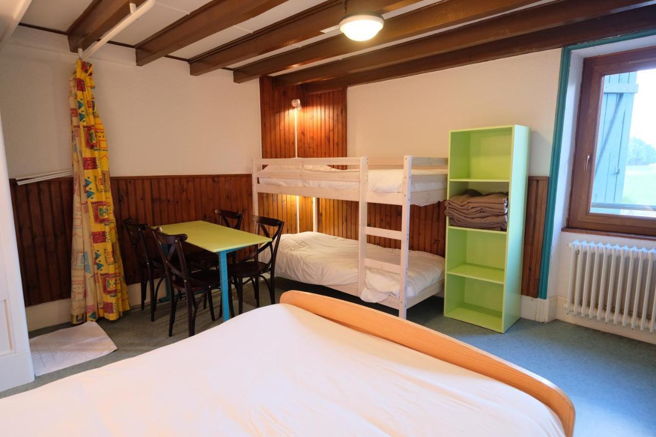 Hotel Les Quatre Vents Courpiere Exterior foto